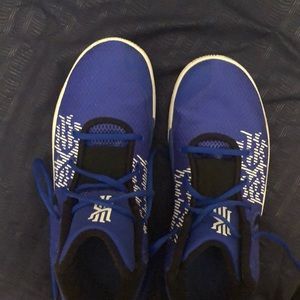 Men’s 10 kyrie flystraps